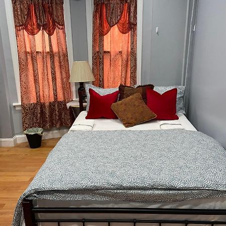 A Spacious Room In Queens New York Exterior photo