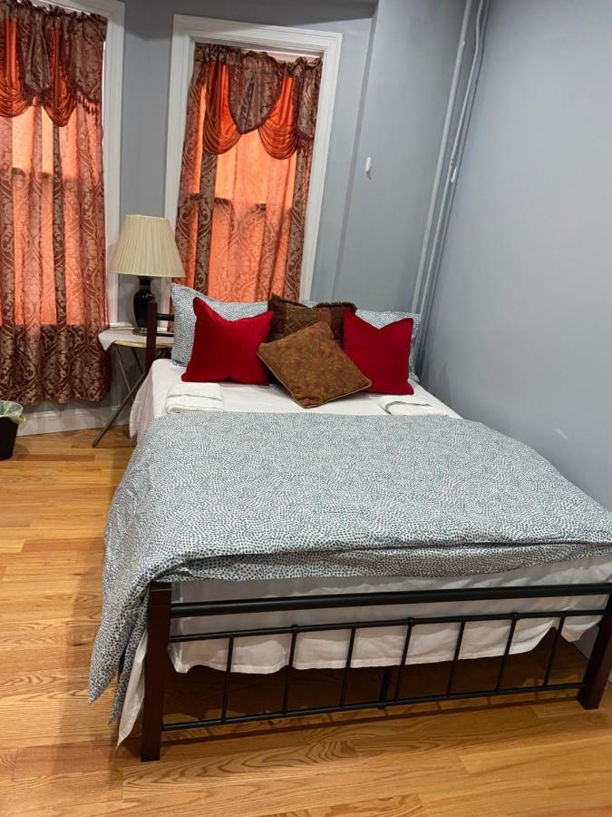 A Spacious Room In Queens New York Exterior photo